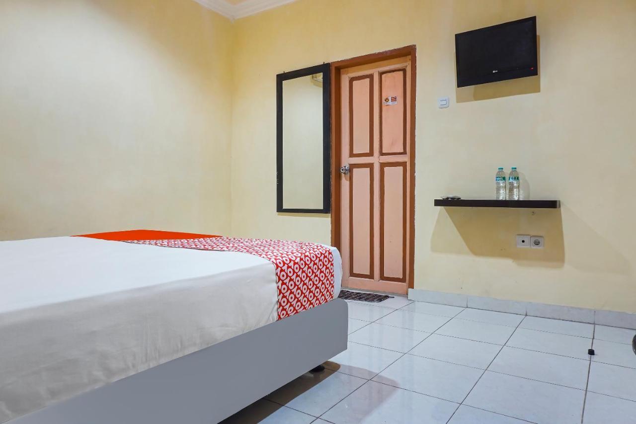 Oyo 90923 Makassar Cottage Balangberu Luaran gambar