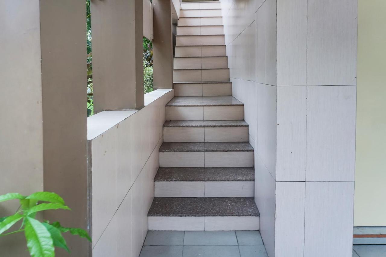 Oyo 90923 Makassar Cottage Balangberu Luaran gambar